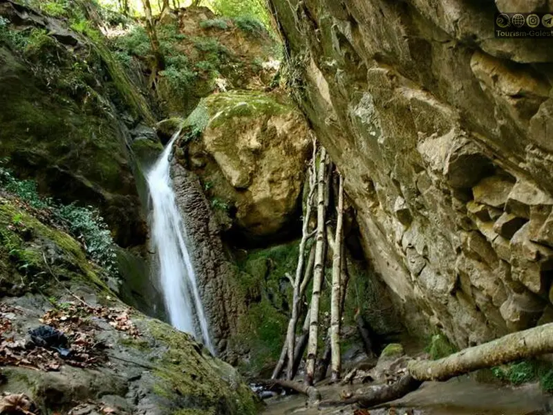 آبشار سرخه کمر - تصویر 5