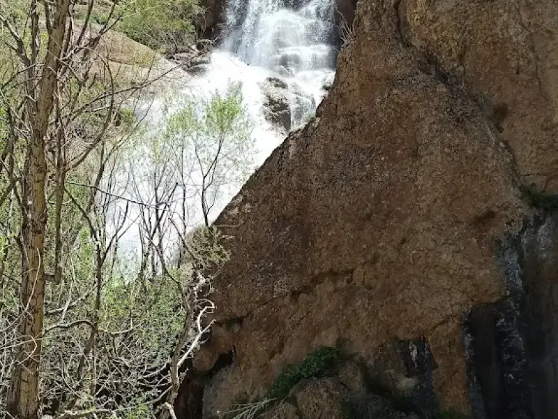 آبشار طرزه - تصویر 1