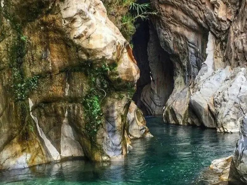 تنگ ویژدرون - تصویر 1