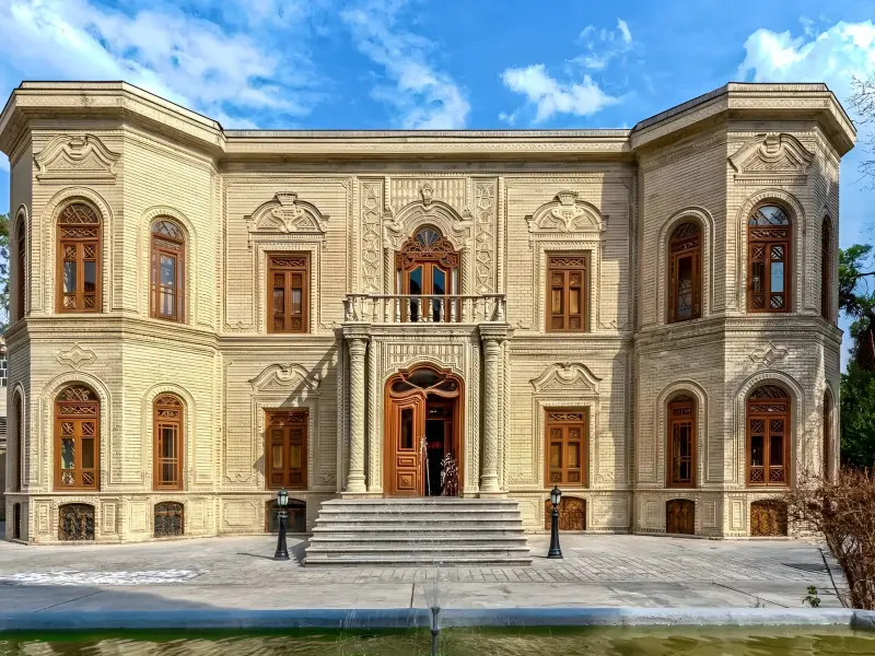 موزه آبگینه و سفالینه