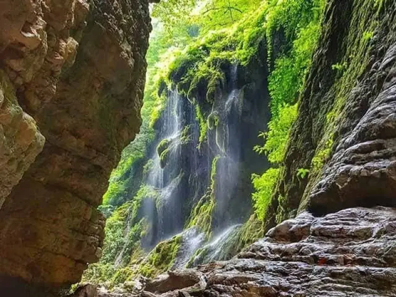 آبشار بهشت باران