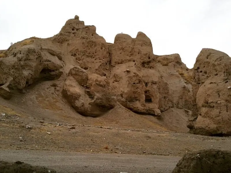 قلعه باستانی انوج