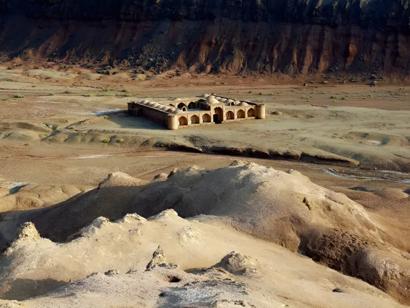 کاروانسرای چاه کوران