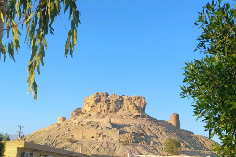 قلعه فین - تصویر 1