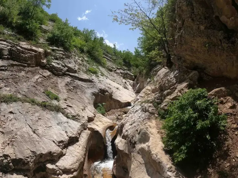 آبشار نام‌نیک - تصویر 4