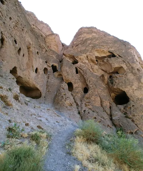 غارهای دستکند آمل، مازندران