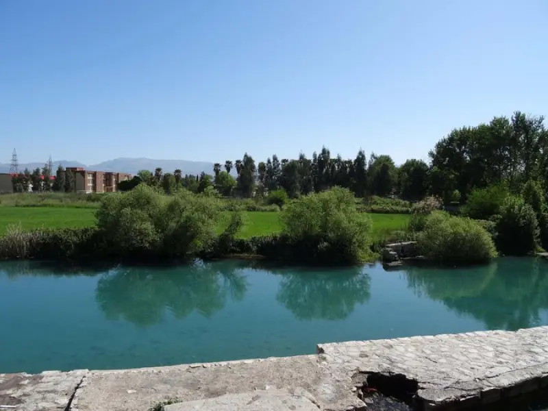 سرآب گرم - تصویر 1