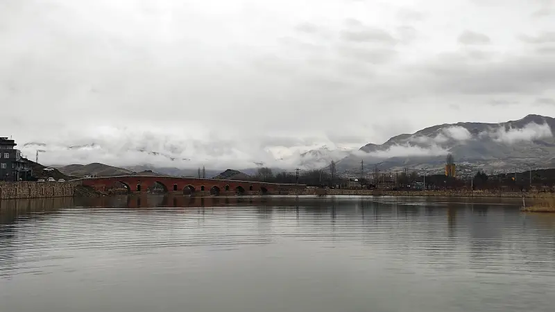پل قشلاق - تصویر 1