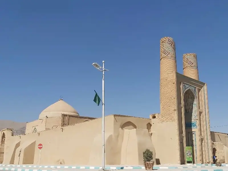 مسجد جامع اشترجان - تصویر 1