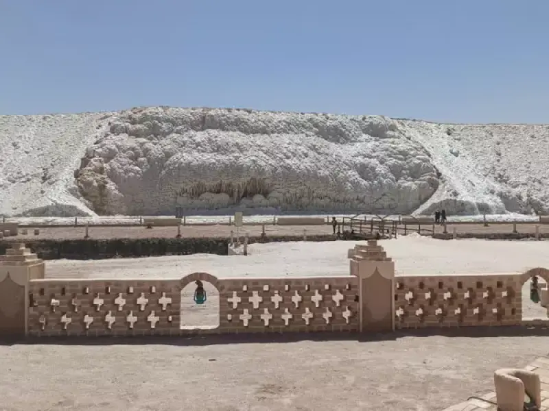آبشار نمکی خور و بیابانک - تصویر 5